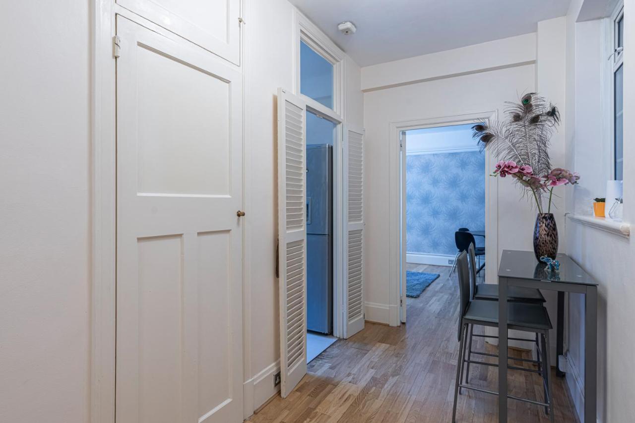 Charming 2 Bedroom Flat In Kensington High Street 伦敦 外观 照片